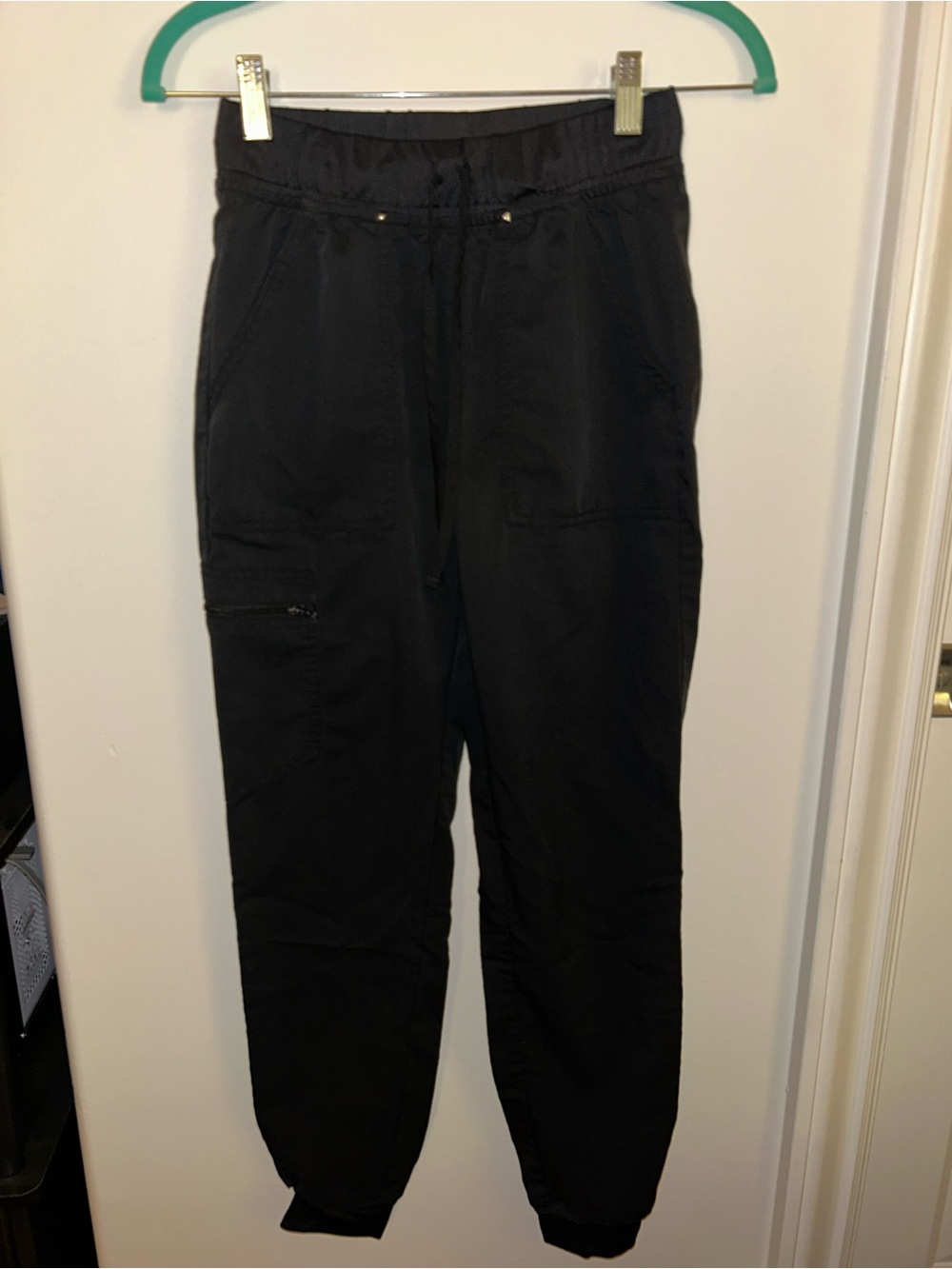 Women's Black Scrub Jogger Pants - Casual Comfort